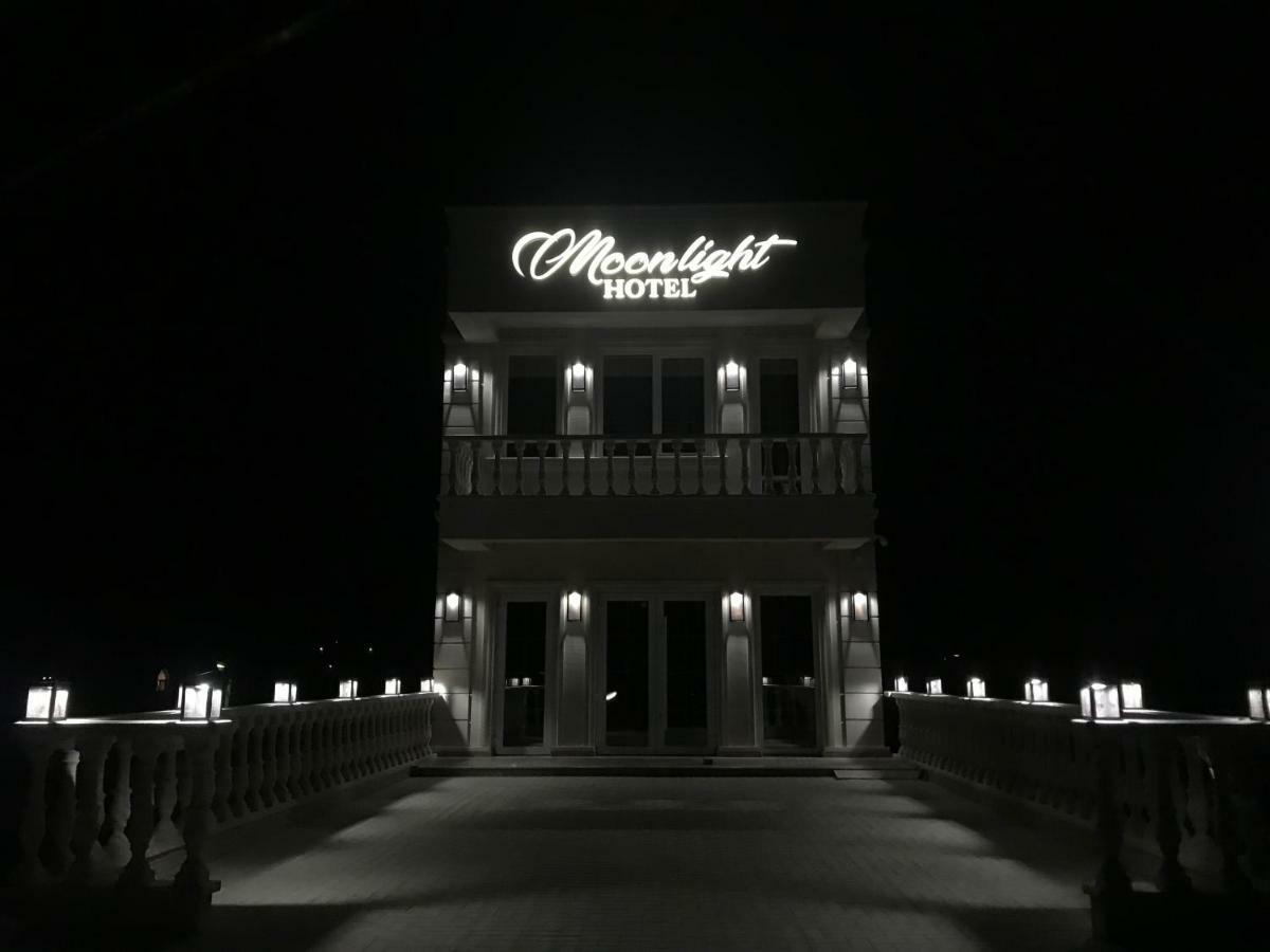 Moonlight Hotel Stăuceni Εξωτερικό φωτογραφία