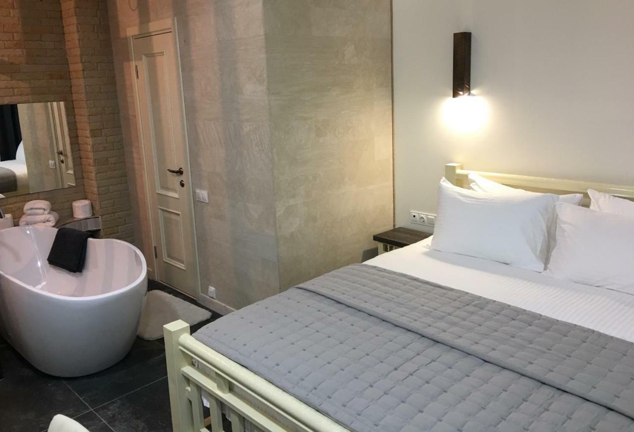 Moonlight Hotel Stăuceni Εξωτερικό φωτογραφία